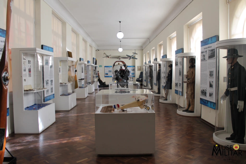 Museo Militar de Colombia https://www.policia.gov.co/historia/museo/tercer-piso