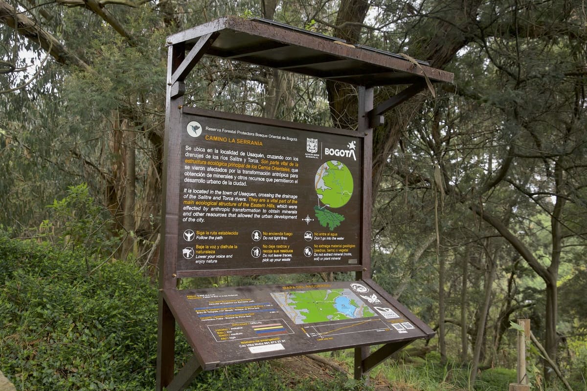 This is an information point for the visitor, with the location of the site and information about the species you will find during your journey. Photo by Juan Sotelo - IDT