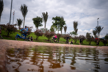 Explore Bogotá on wheels