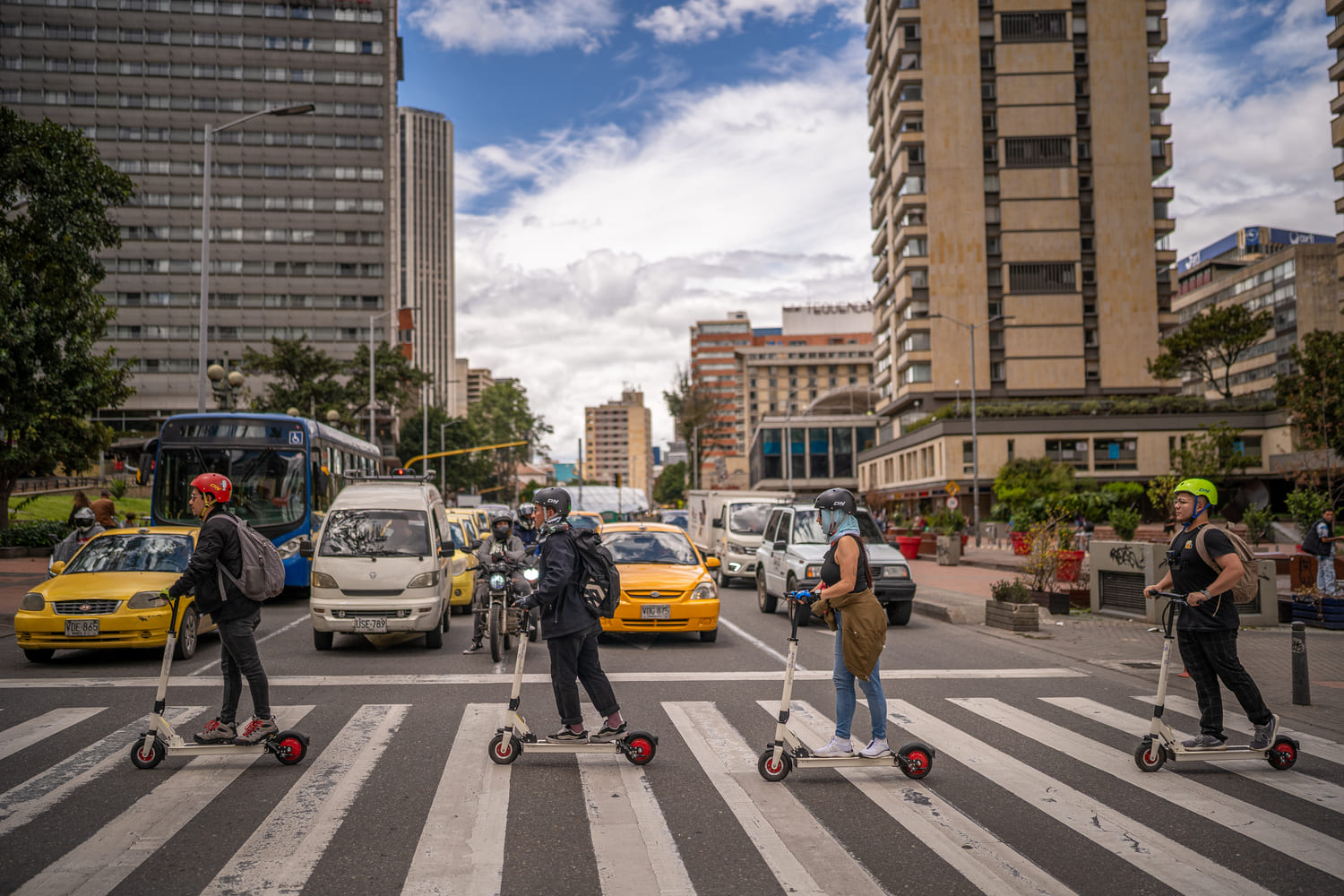 Conociendo Bogotá en scooters 