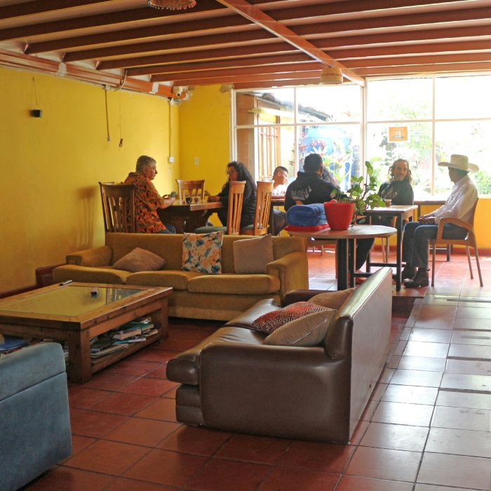 Hospédate en una joya colonial en La Candelaria: comodidad y cultura en el corazón de Bogotá